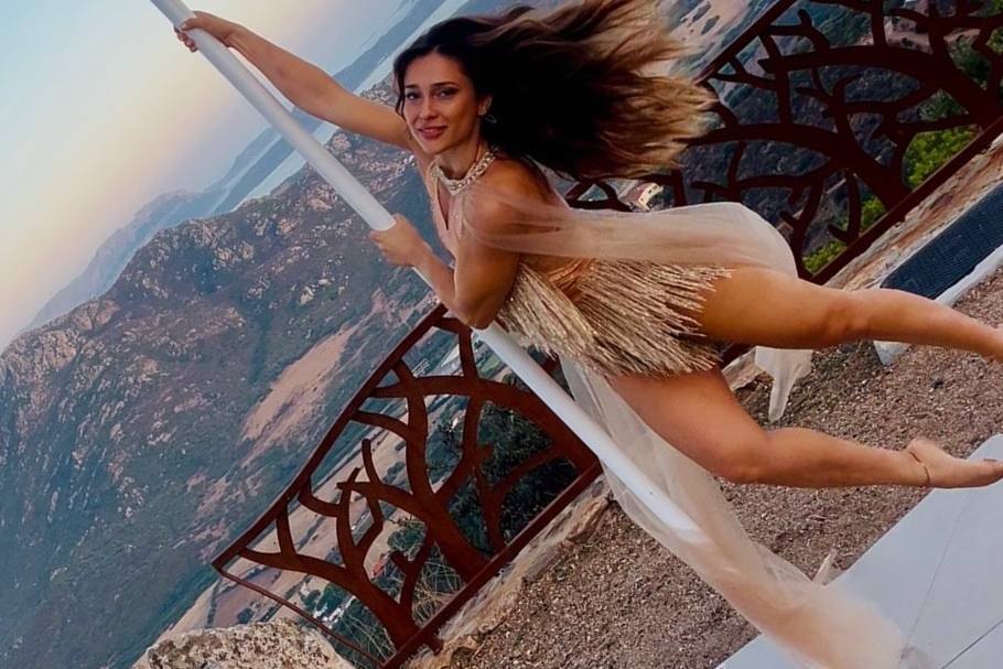 Pole dance