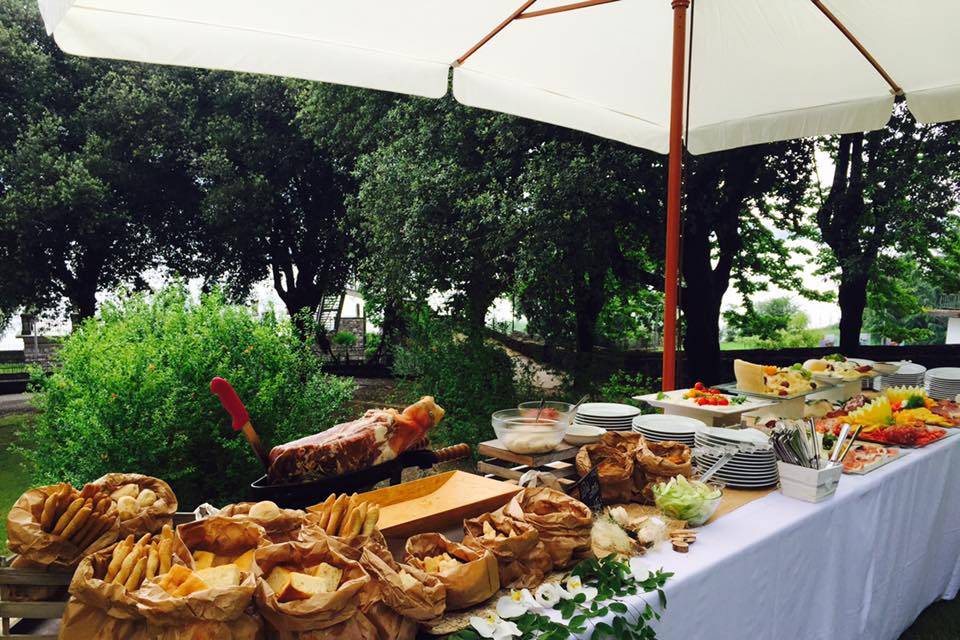 Buffet a villa surre