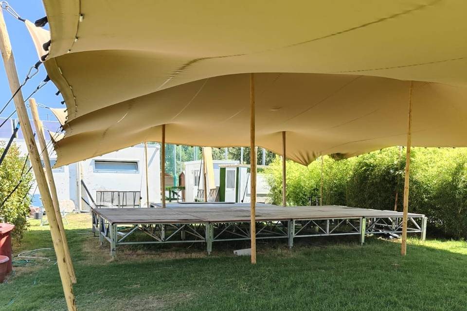 Stretch tent