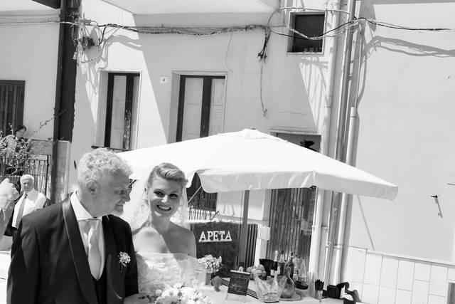L'ingresso prima del si..