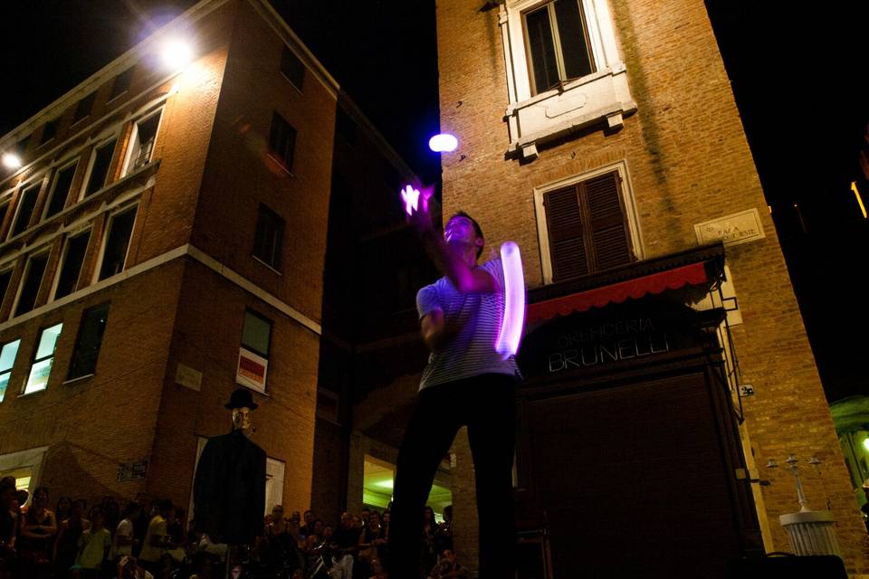 Giocoleria luminosa