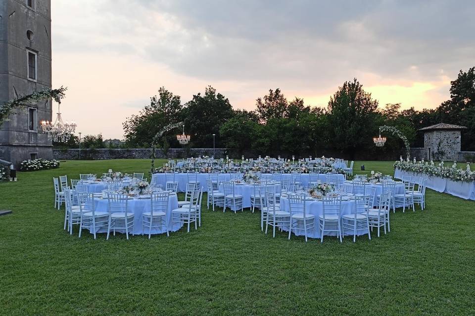 Allestimento esterno cena