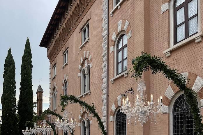 Chandeliers
