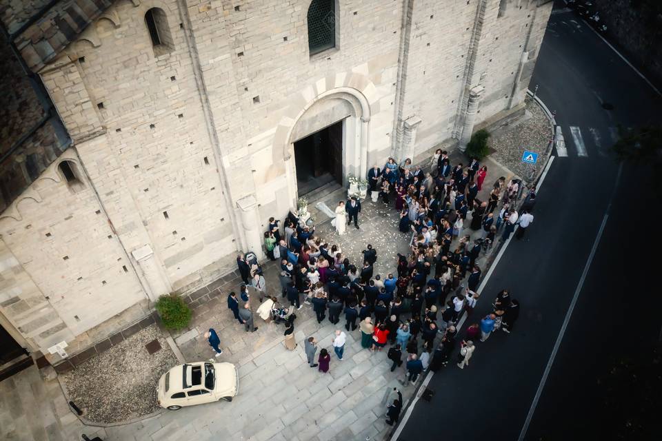 Wedding chiesa drone