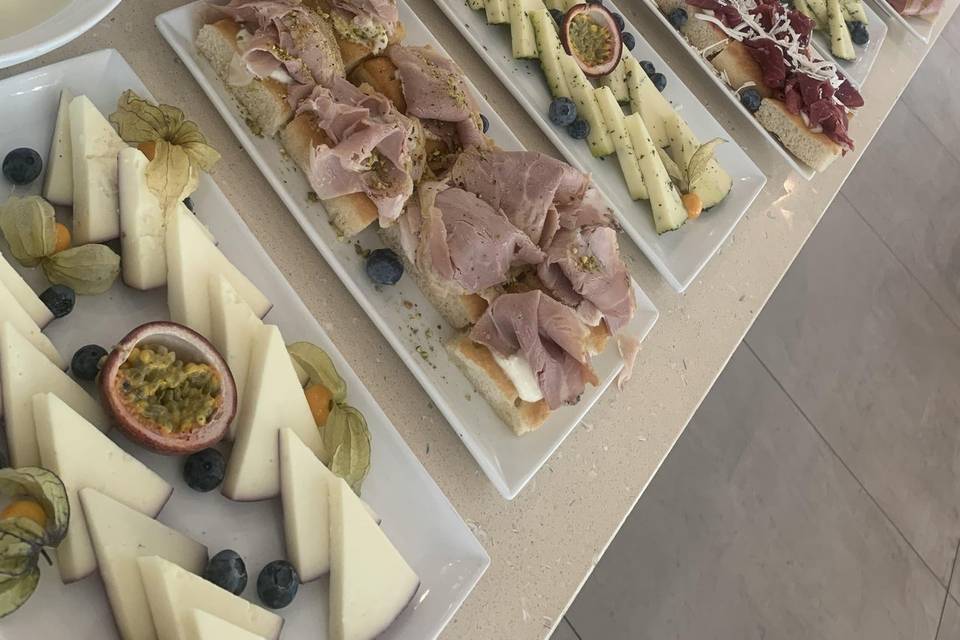 Angolo Fingher food