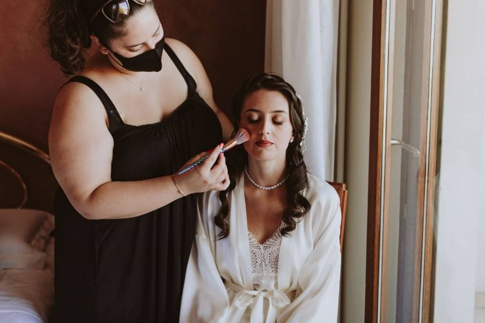 Make-up Artist