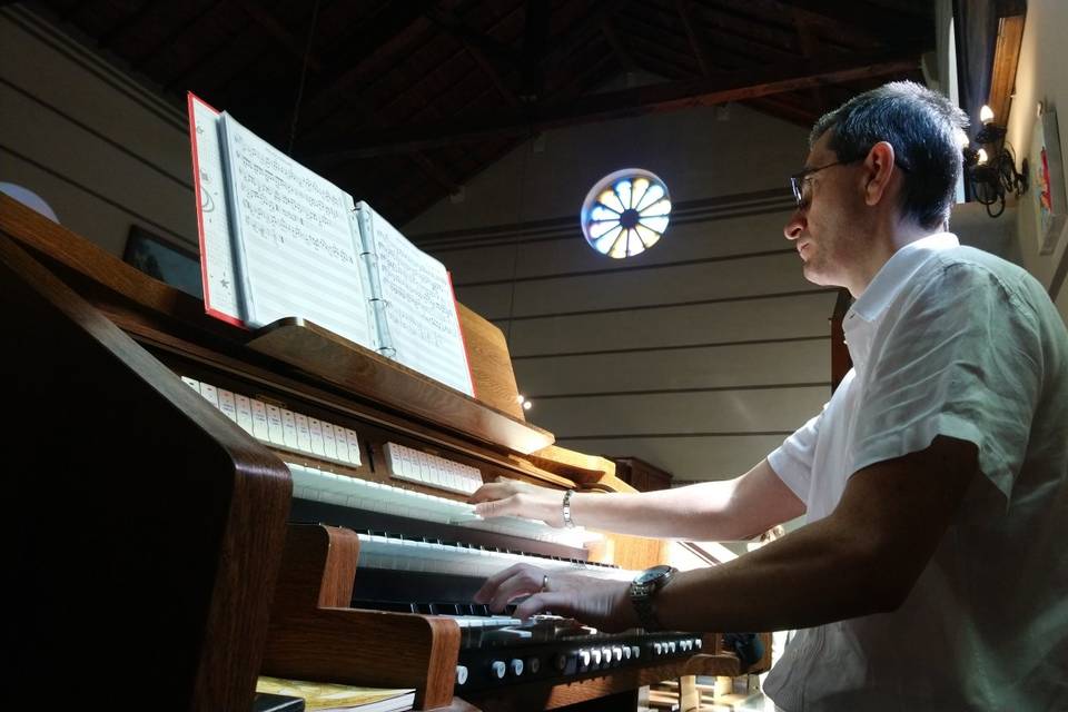 Riccardo Ferrari Organista e Pianista