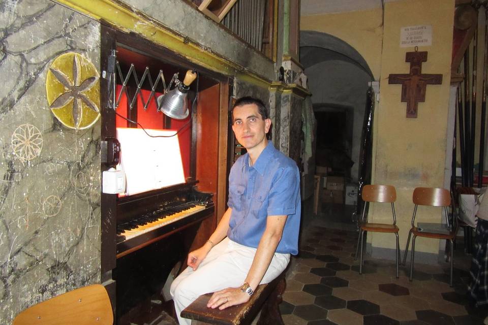 Organista riccardo ferrari