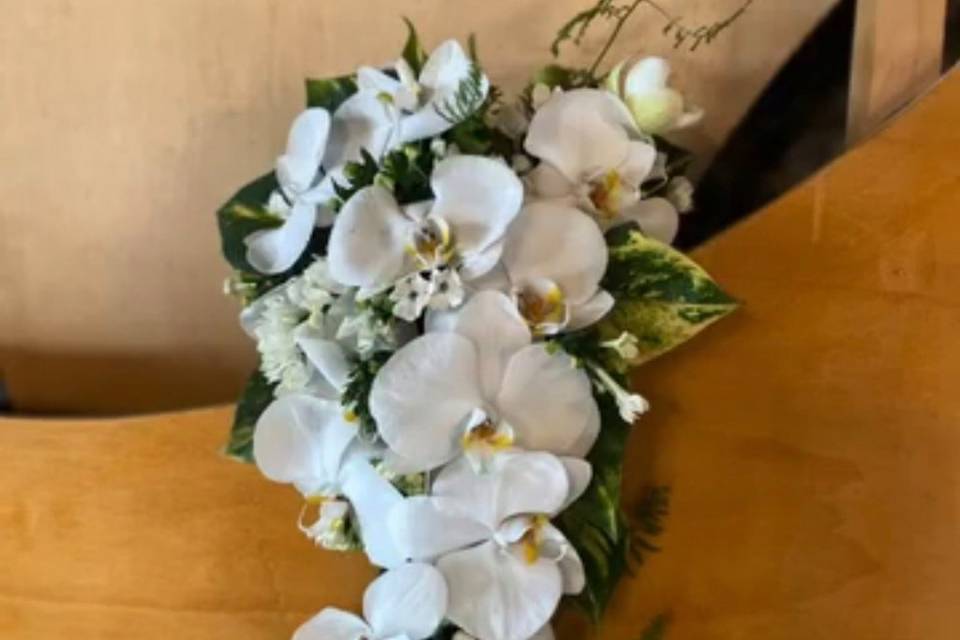 Bouquet a goccia con orchidea