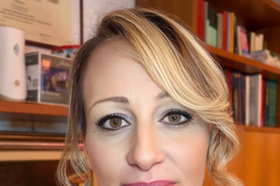Trucco e acconciatura