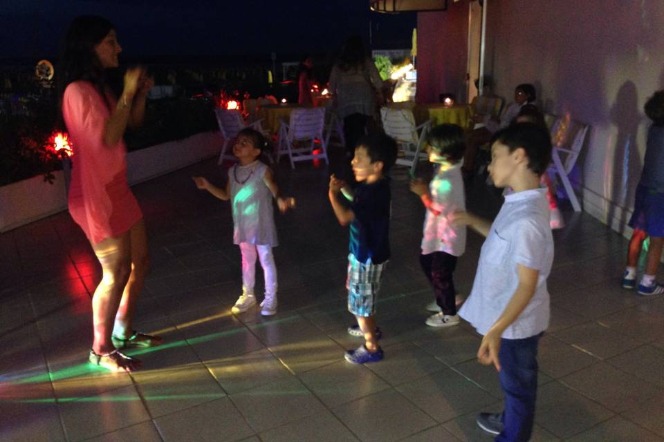 Spiaggia 14/08/14 gara karaoke