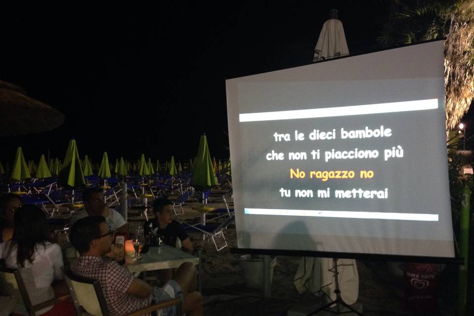 Spiaggia 14/08/14 gara karaoke