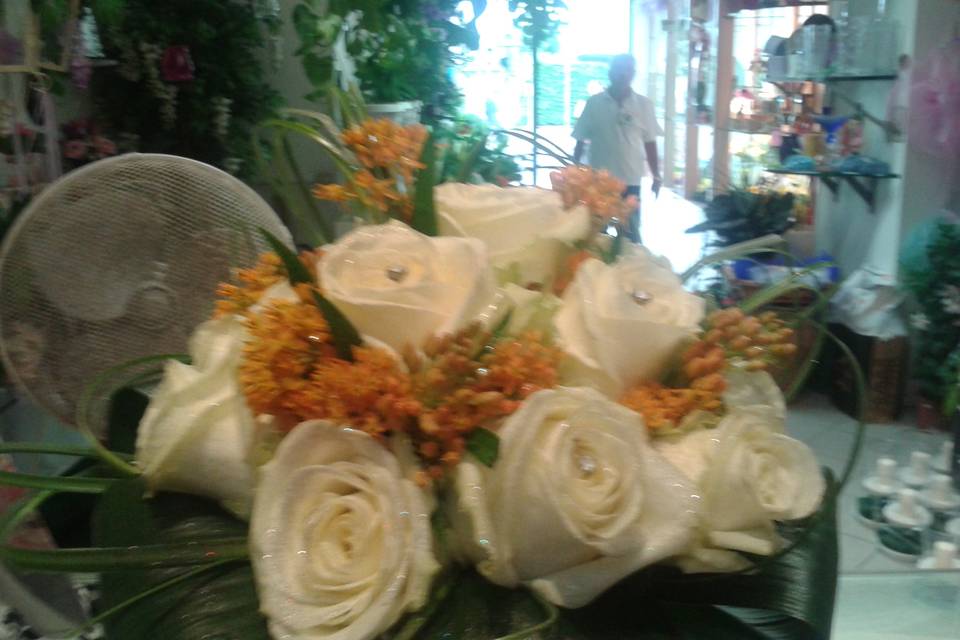 Bouquet bianco e arancio