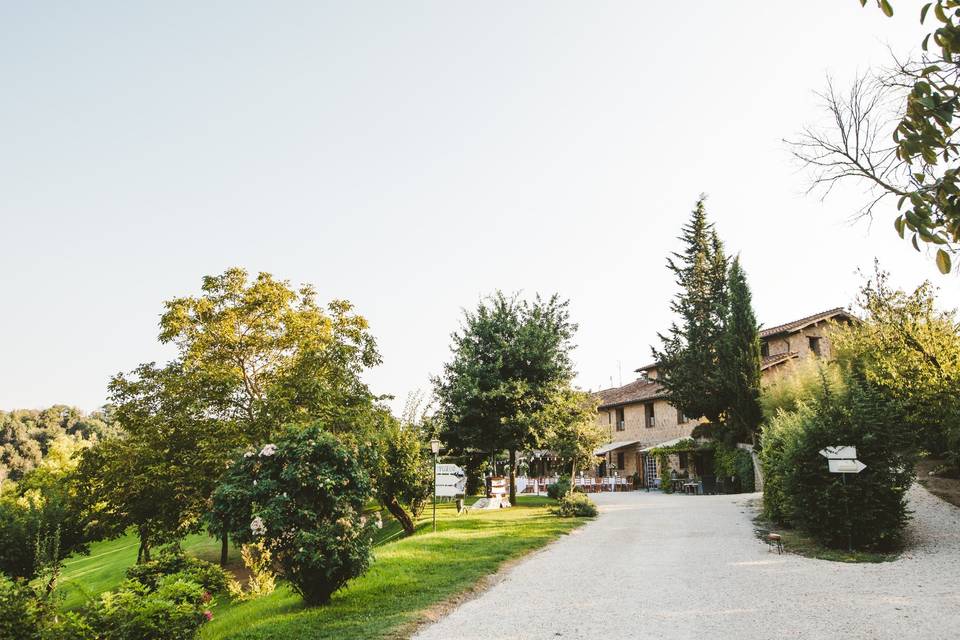 Agriturismo Biologico e Dimora Storica Borgo di Tragliata