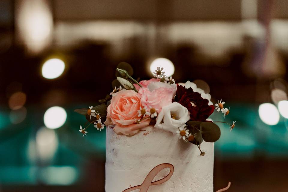 Romantic floral wedding cake