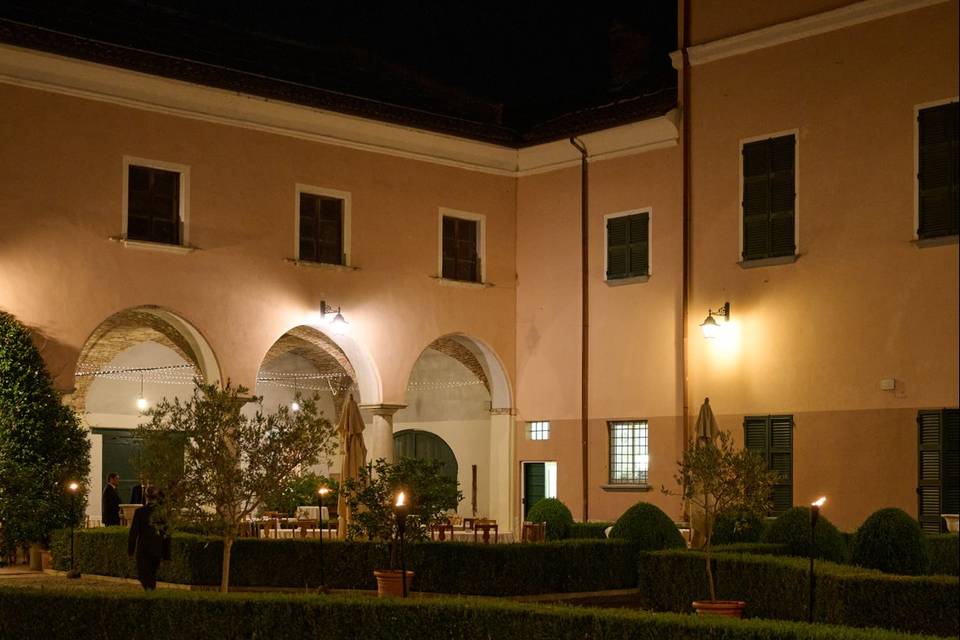Corte in notturna