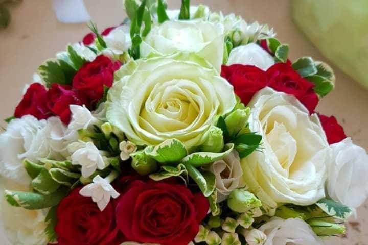 Bouquet sposa con rose rosse