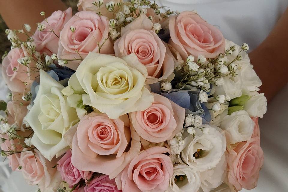 Bouquet di rose romantico