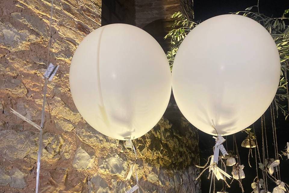 Ballon e bomboniere sospese