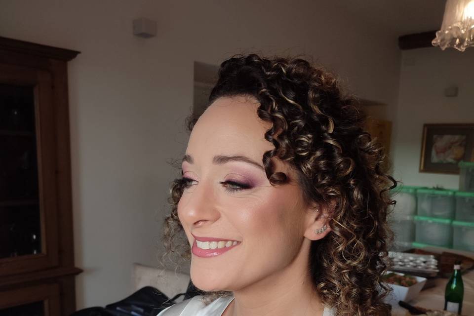Giulia purple make-up