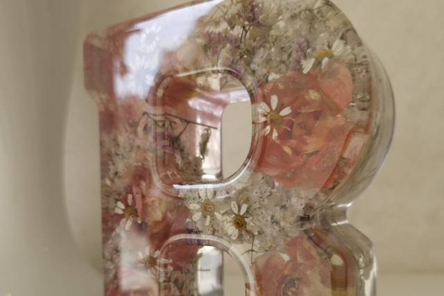 Lettera con fiori