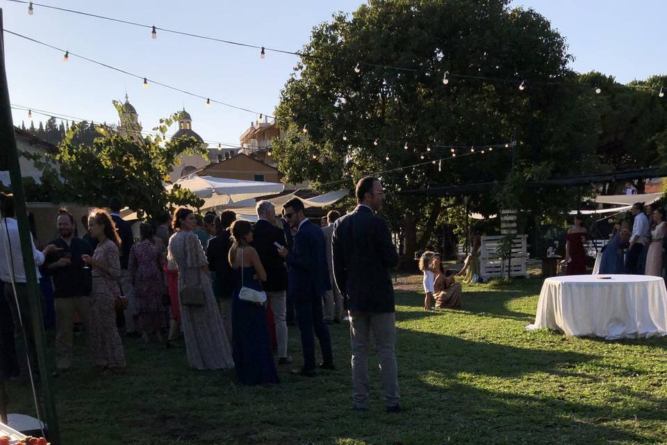 Aperitivo nel prato