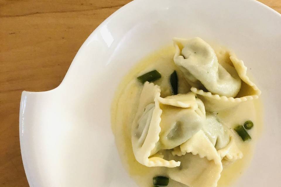 Ravioli ripieni di pesto