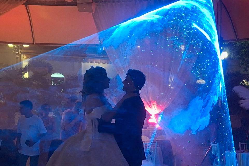 Ballo con il Laser e Fumo Nuvo