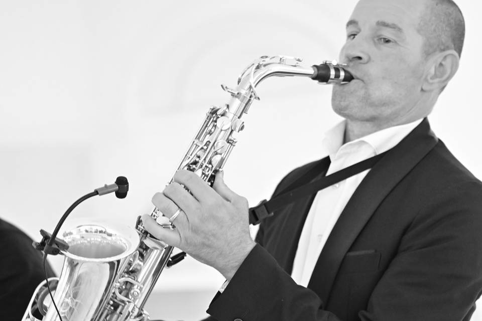 Live Sax