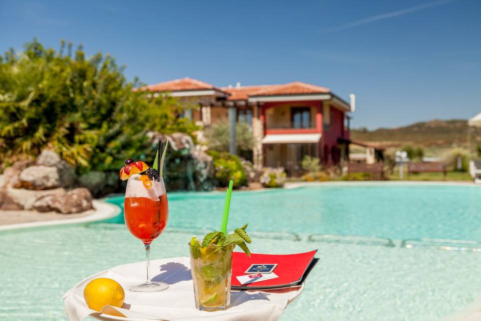 Cocktail in piscina