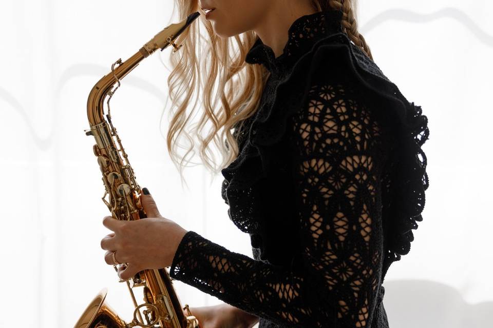 Sara Saxophonist