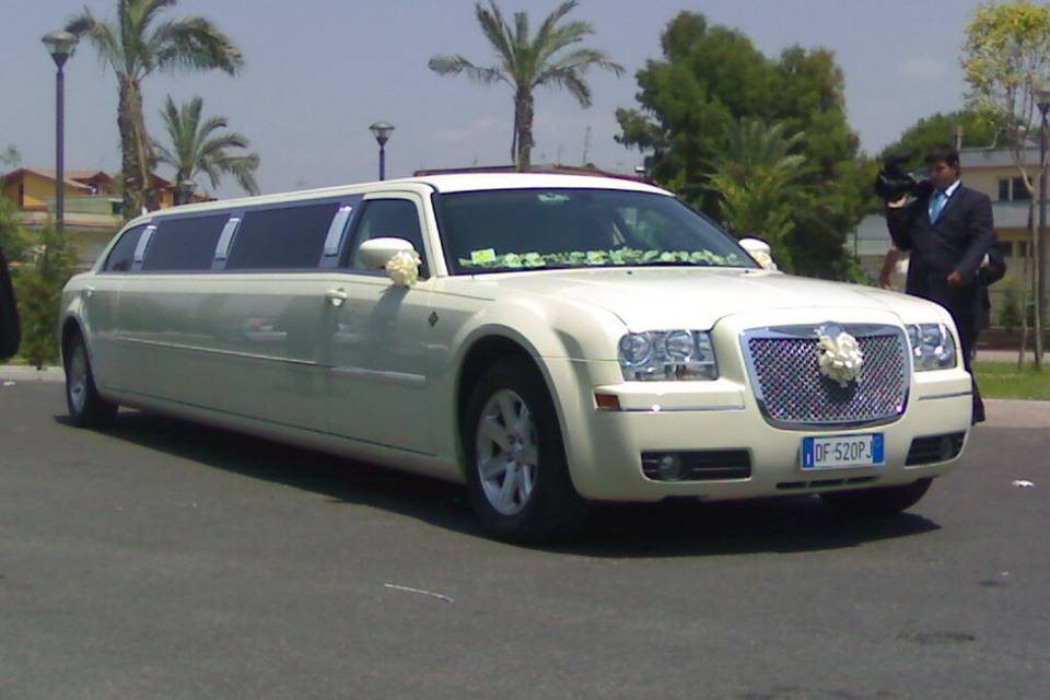 Chrysler limousine