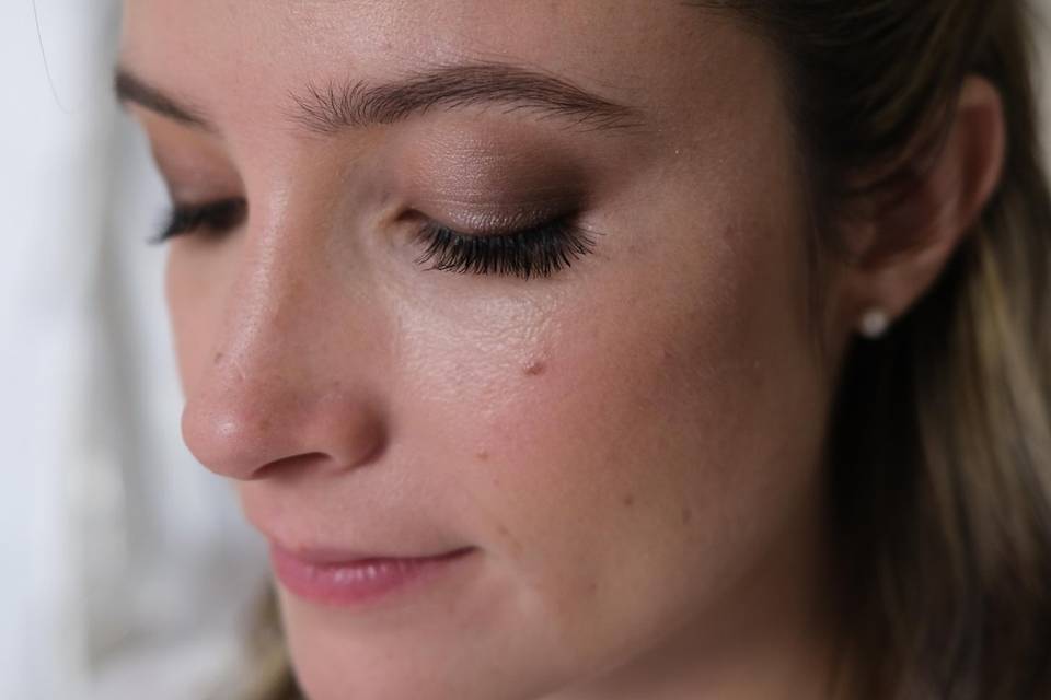 Soft smokey eyes