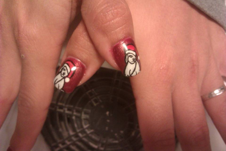 Nail art natalizia a mano