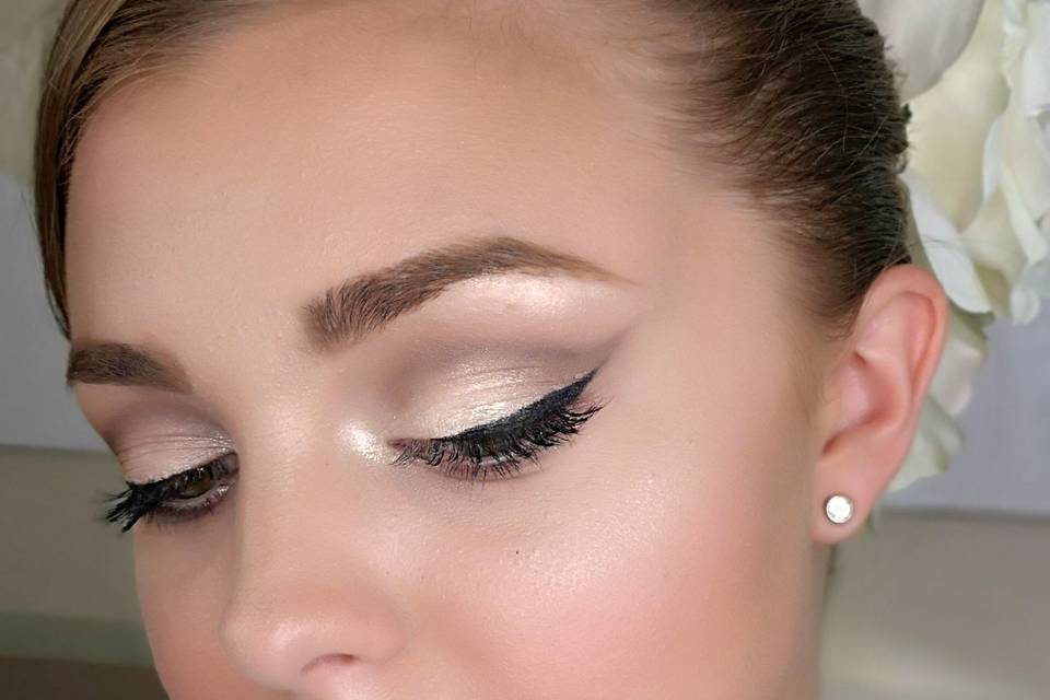 Makeup elegante con eyeliner