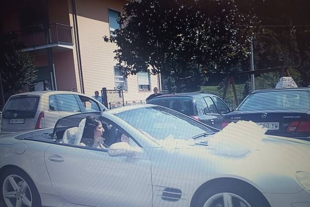 Macchina per gli sposi