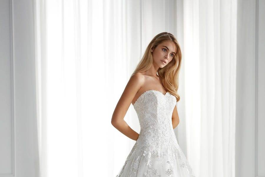 Pronovias White One