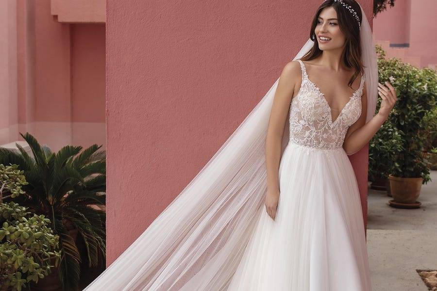 Pronovias White One