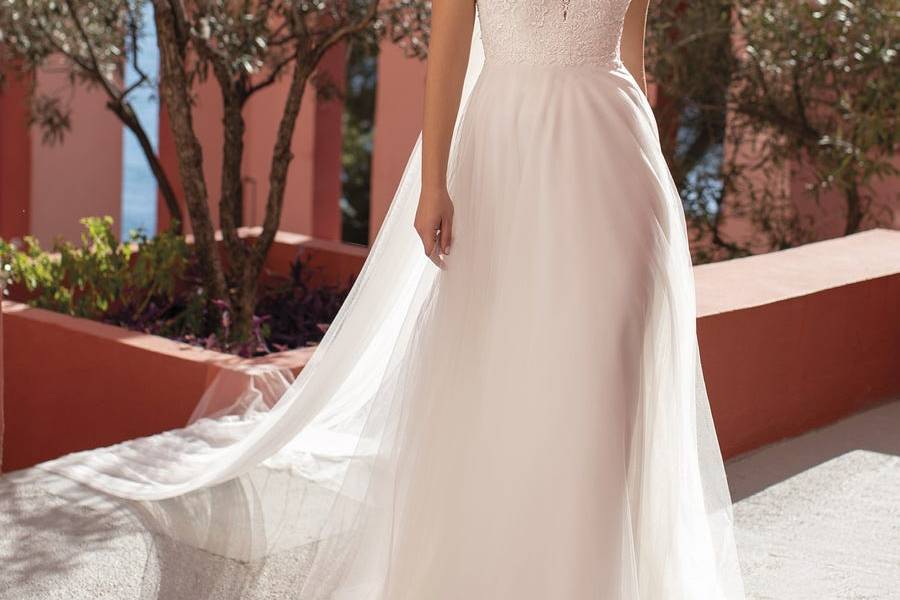 Pronovias White One