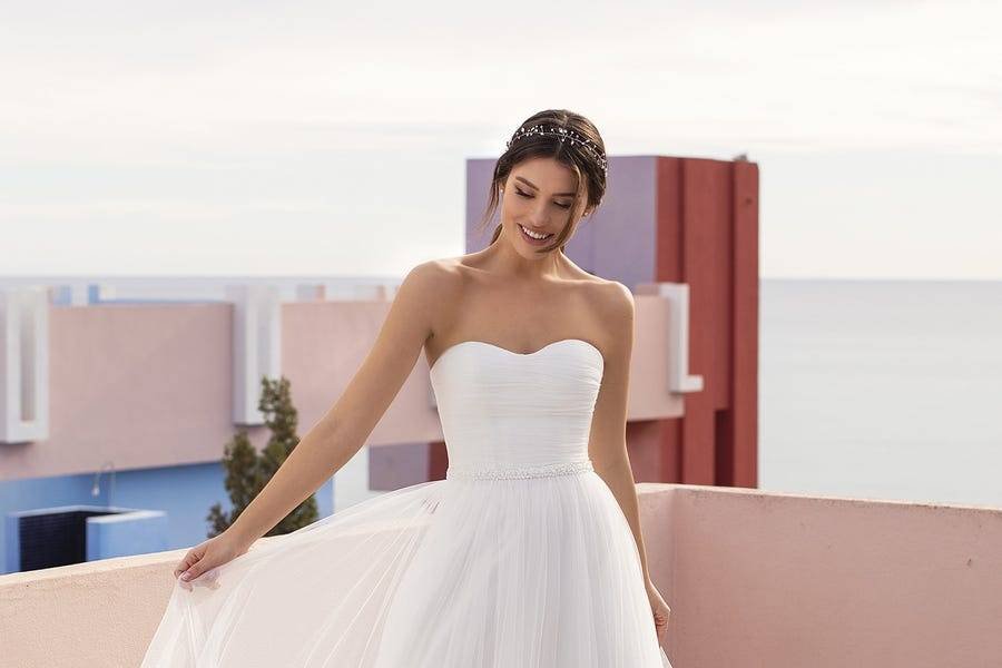 Pronovias White One