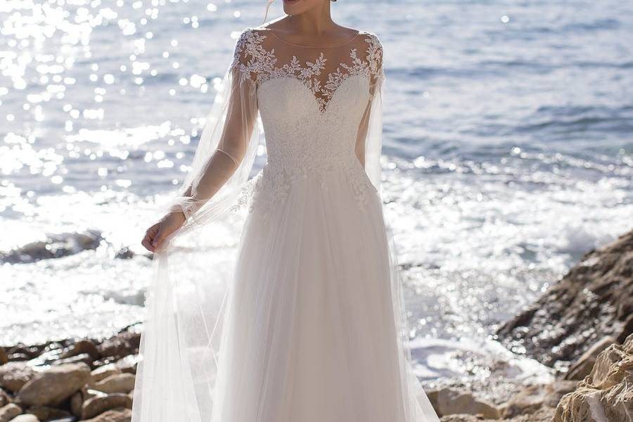 Pronovias White One