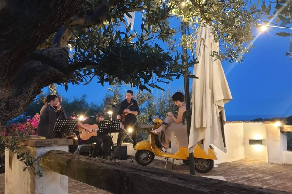 La terrazza con l'orchestra