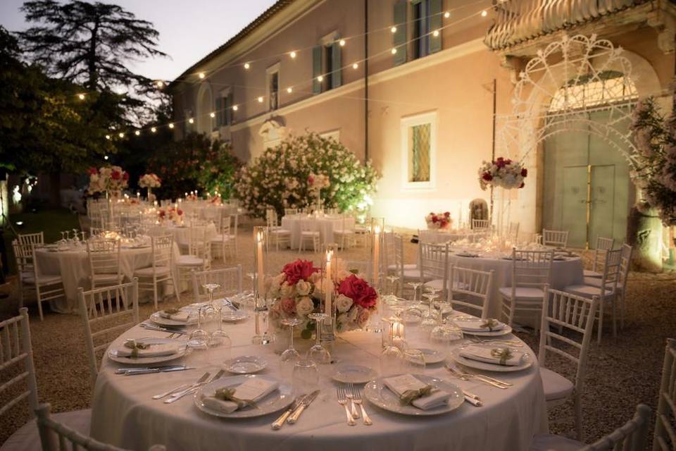 Matrimonio davanti alla Villa