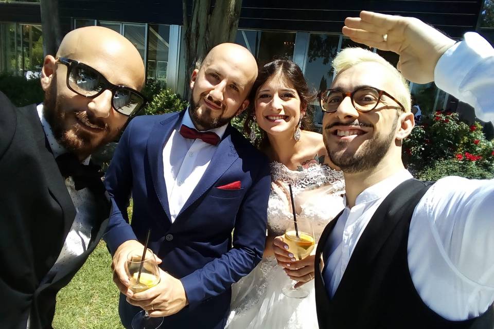 Selfie con gli sposi