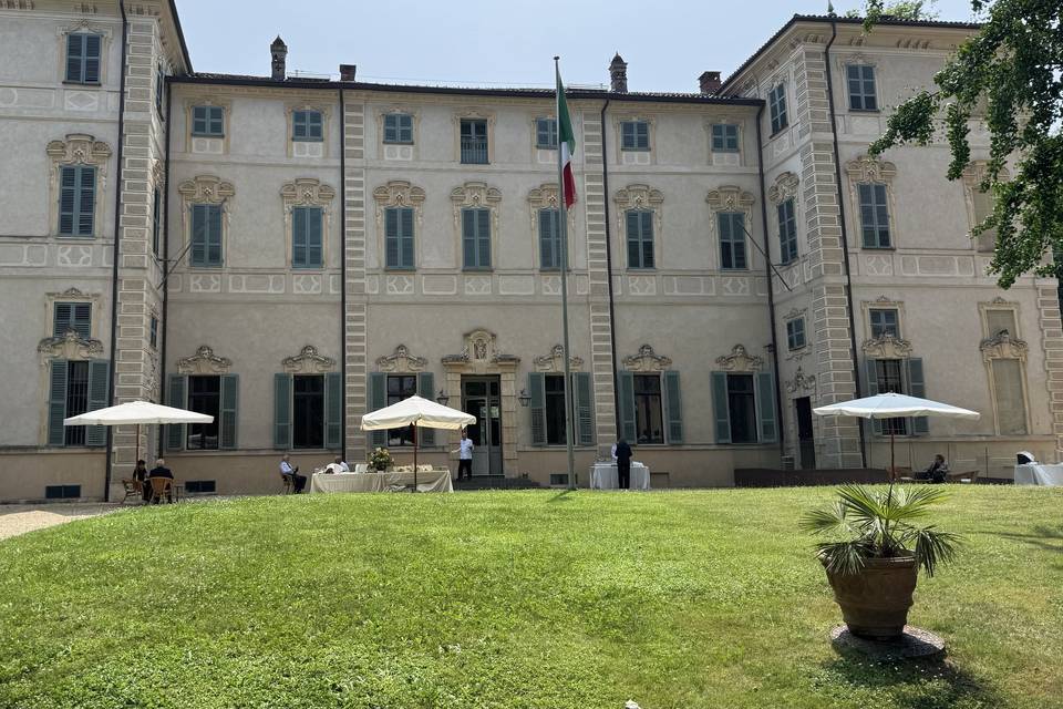 Aperitivo ingresso castello