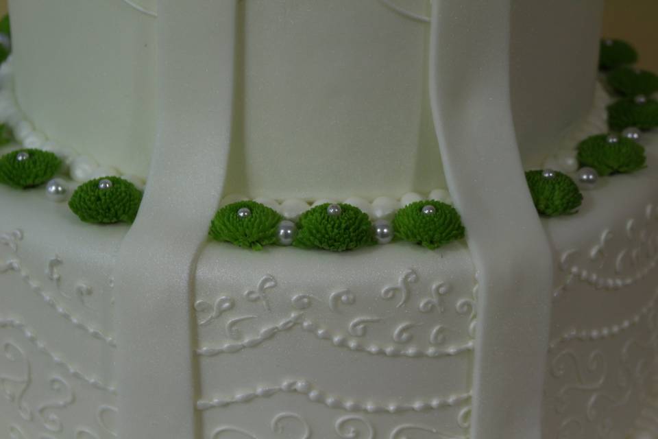 Botton Green Cake