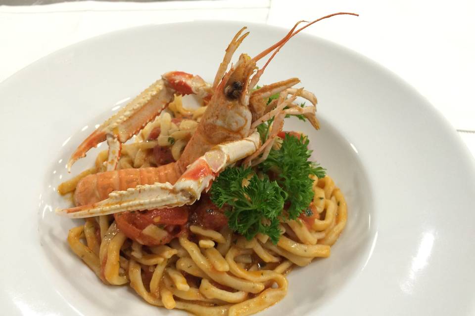 Scialatielli scampi e bottarga