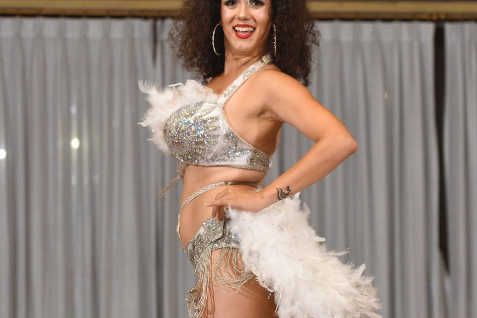 Elisabetta Mancini Bellydancer