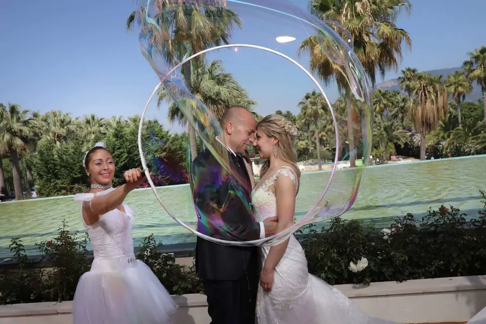 Clockwork bubbles - Bolle di sapone itinerante - Artisti di Strada  Matrimonio Puglia