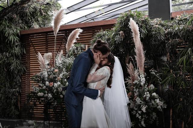 Forever kiss